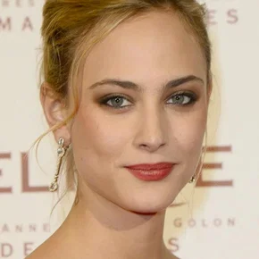 Photo star : Nora Arnezeder
