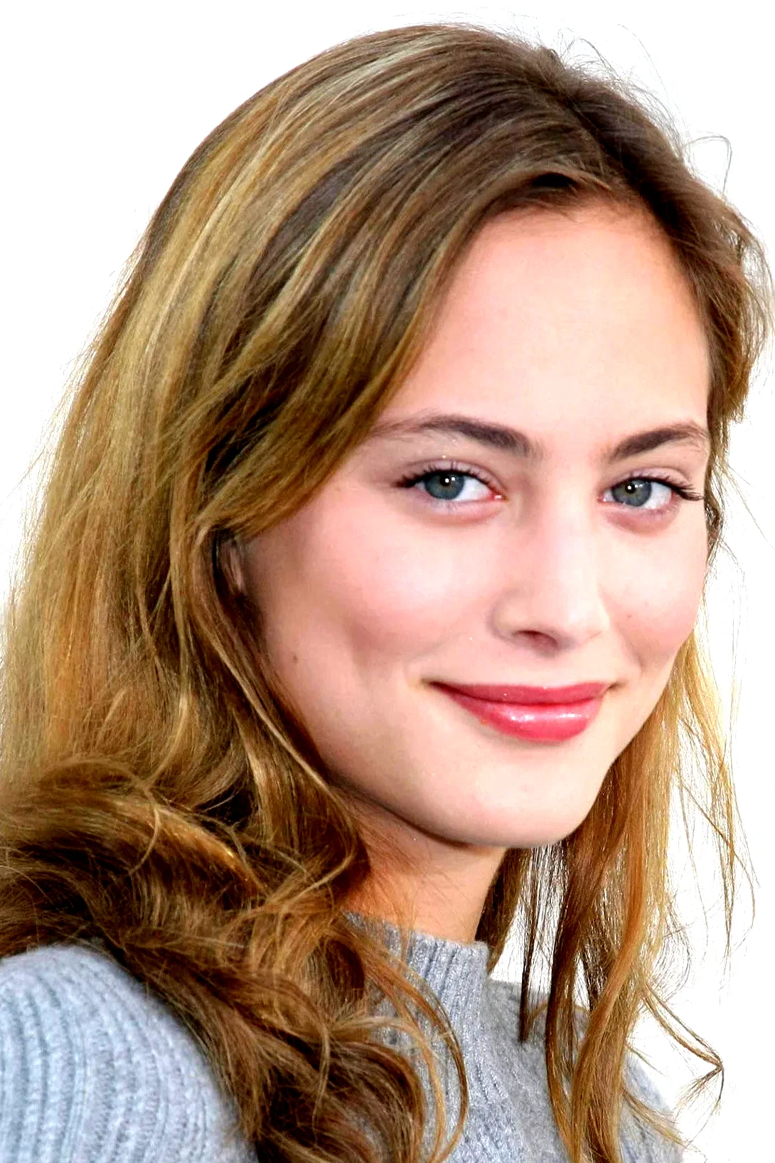 Nora Arnezeder