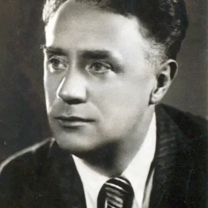  Михаил Жаров