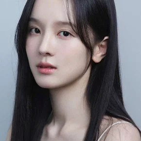 Photo star :  Baek Seo-ra