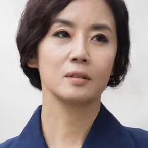 Photo star :  Jo Kyung-sook