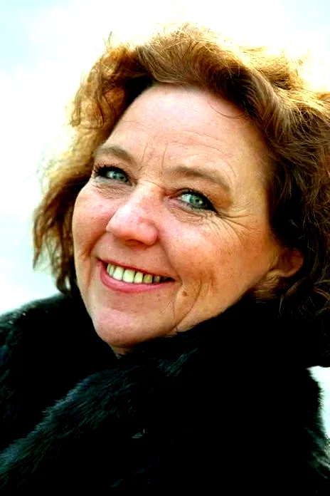  Grethe Kausland