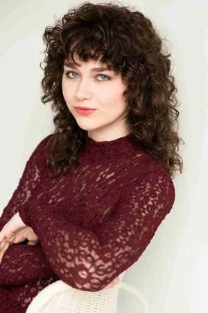  Maggie Robertson photo