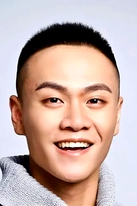  Shi Chenwei