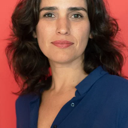  Laura Castro