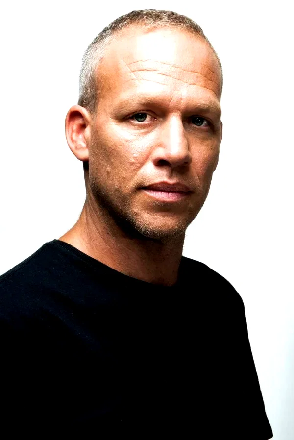  Avishai Cohen
