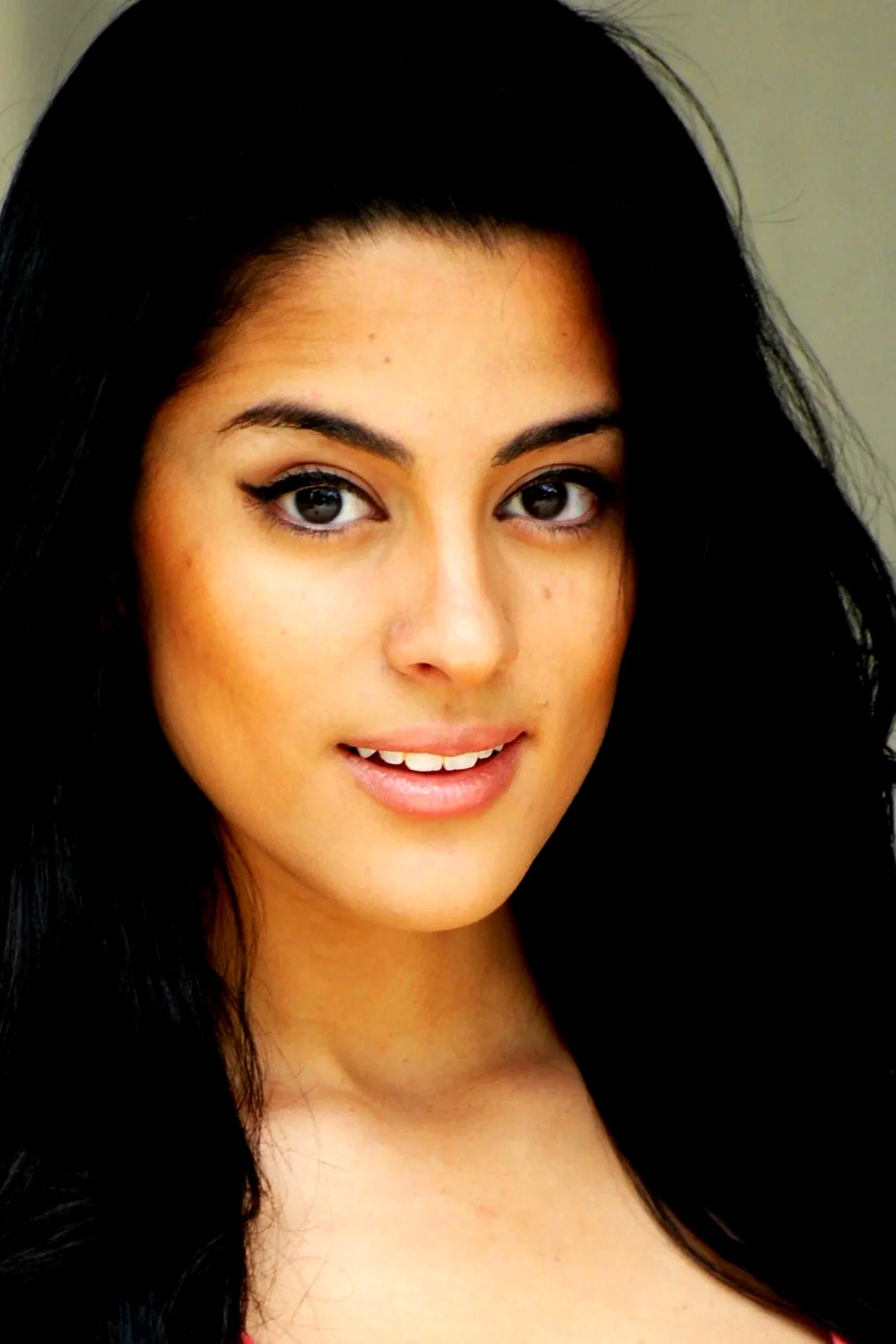  Carmela Zumbado
