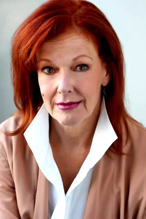  Gwen Hughes