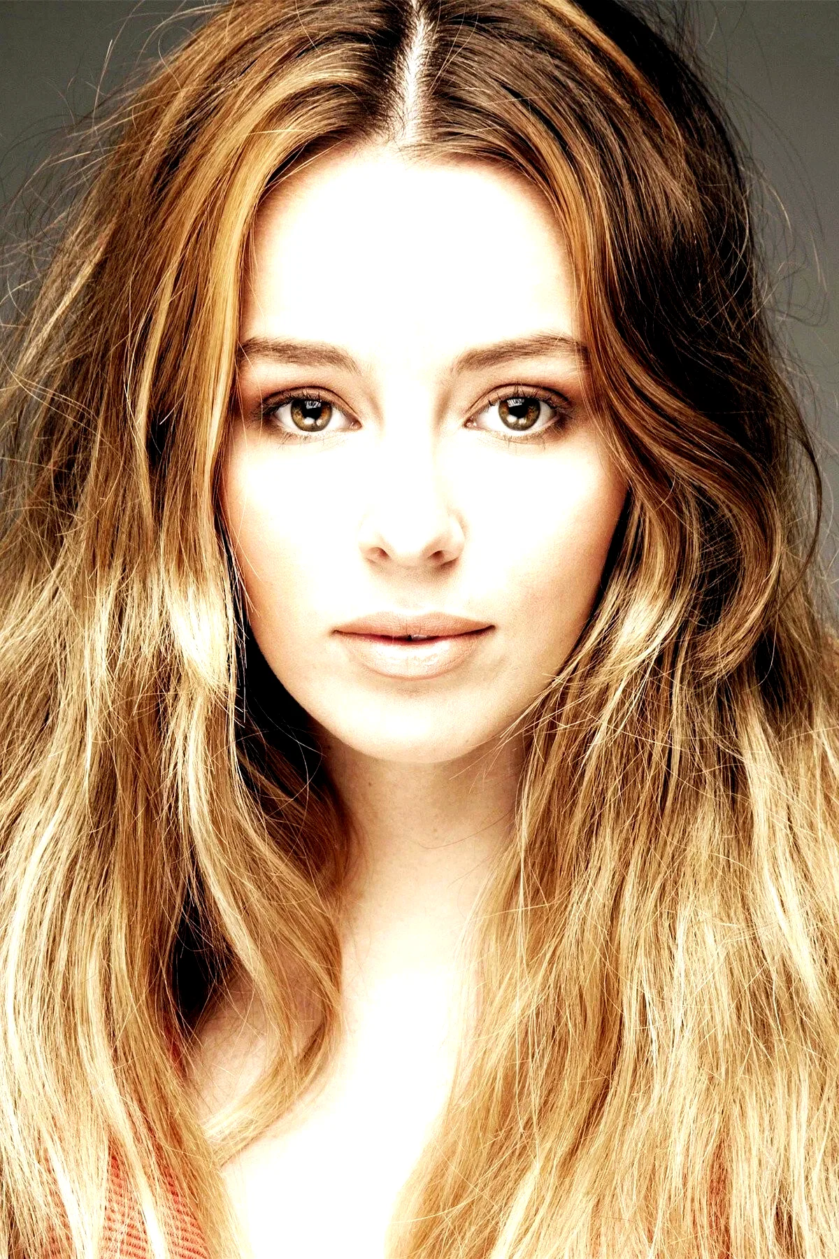  Keeley Hazell