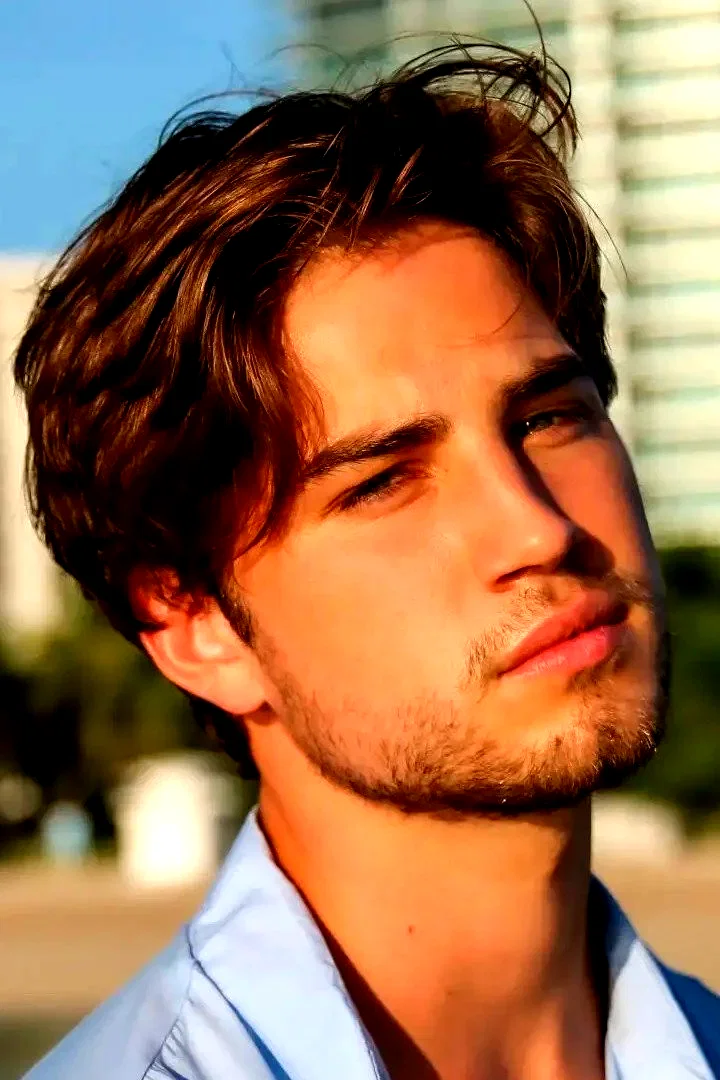  Carson Rowland