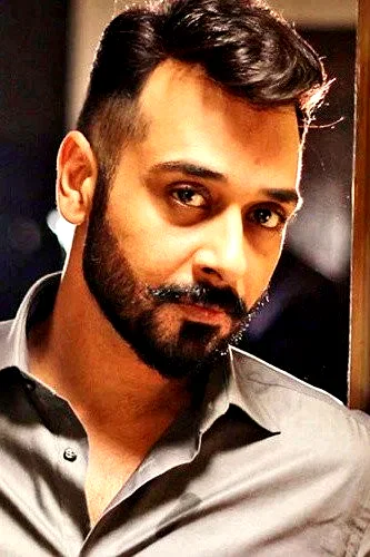  Faysal Qureshi