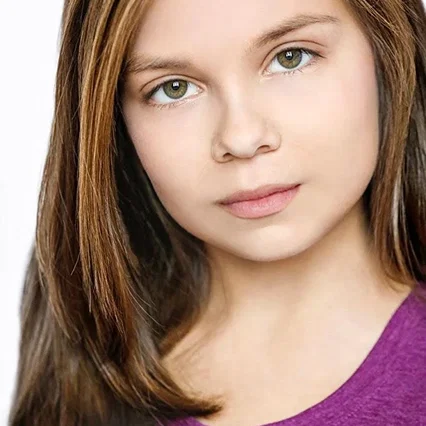  Elayna Grace