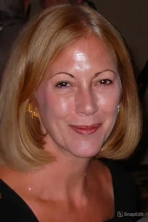  Delia Fine photo