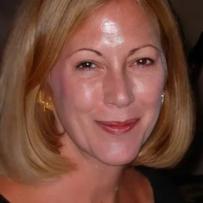 Photo star :  Delia Fine