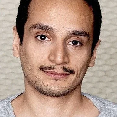  Arman T. Riahi