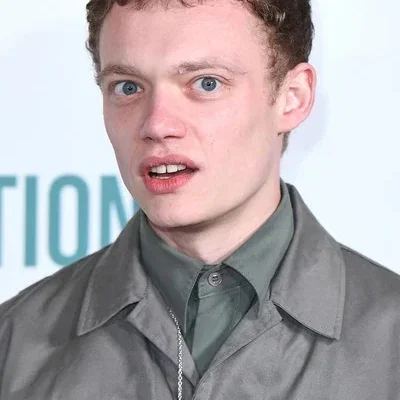  Jojo Macari