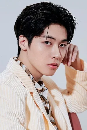  Lee Seung-Hyub photo
