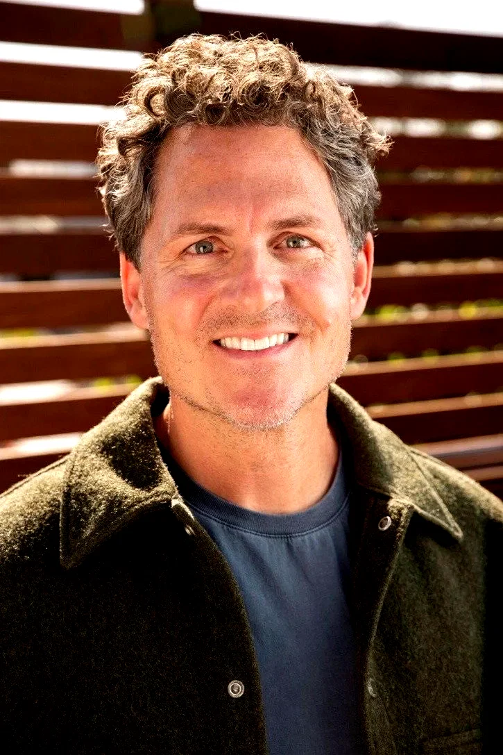  Greg Whiteley