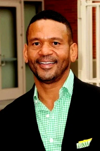  Benny Medina