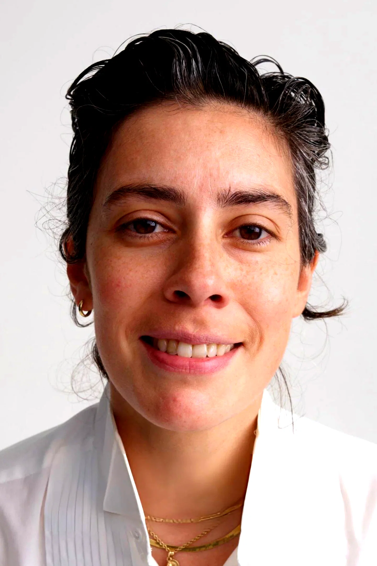 Roberta Colindrez