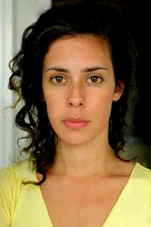  Roberta Colindrez