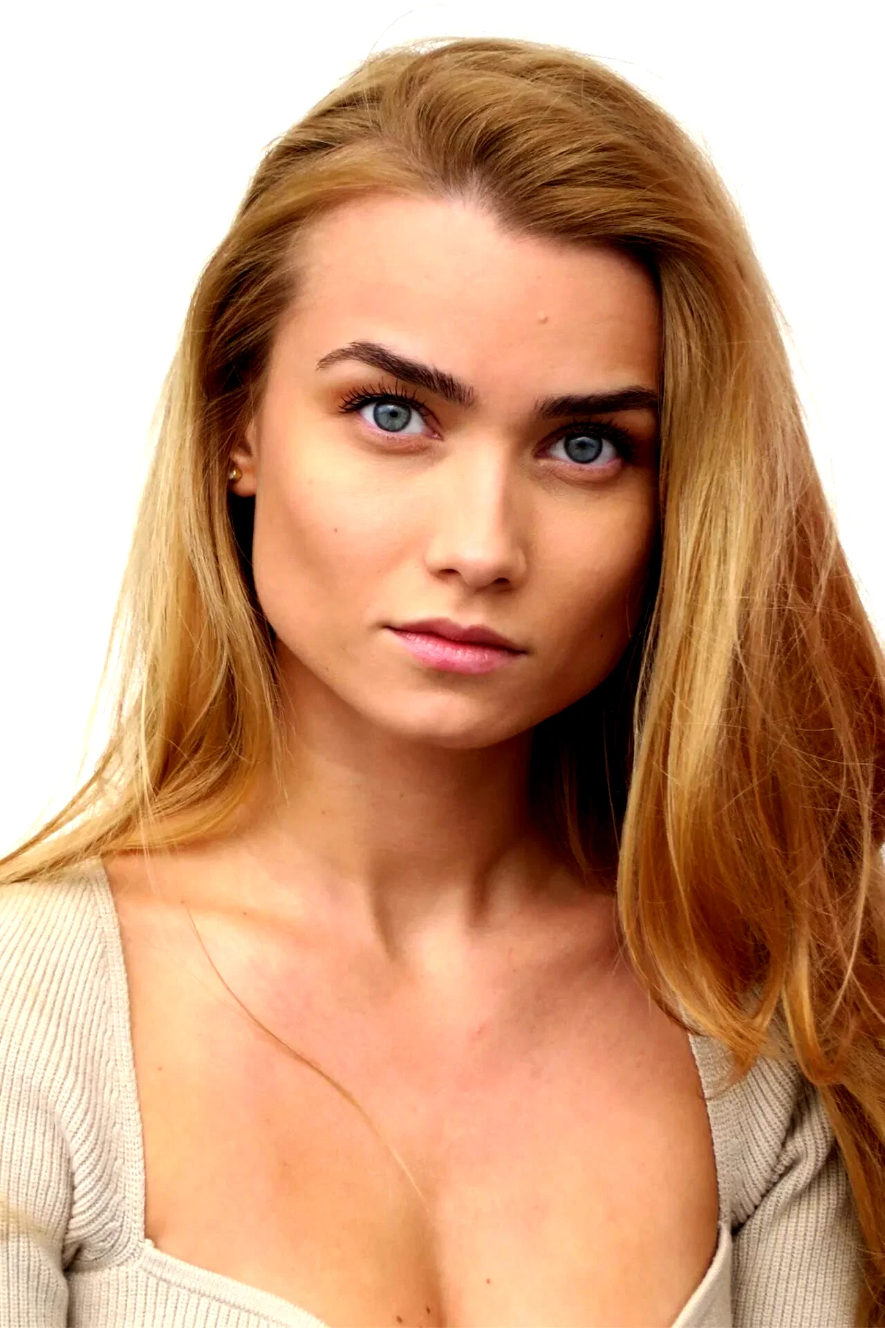  Tiana Upcheva
