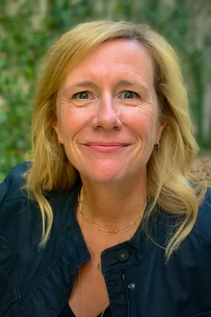  Betsy Thomas photo