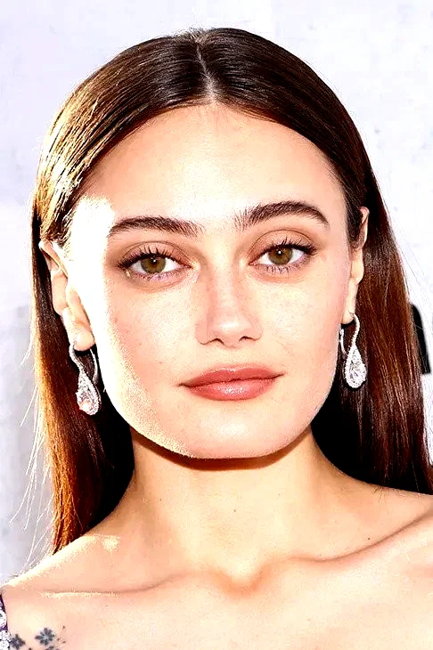 Ella Purnell