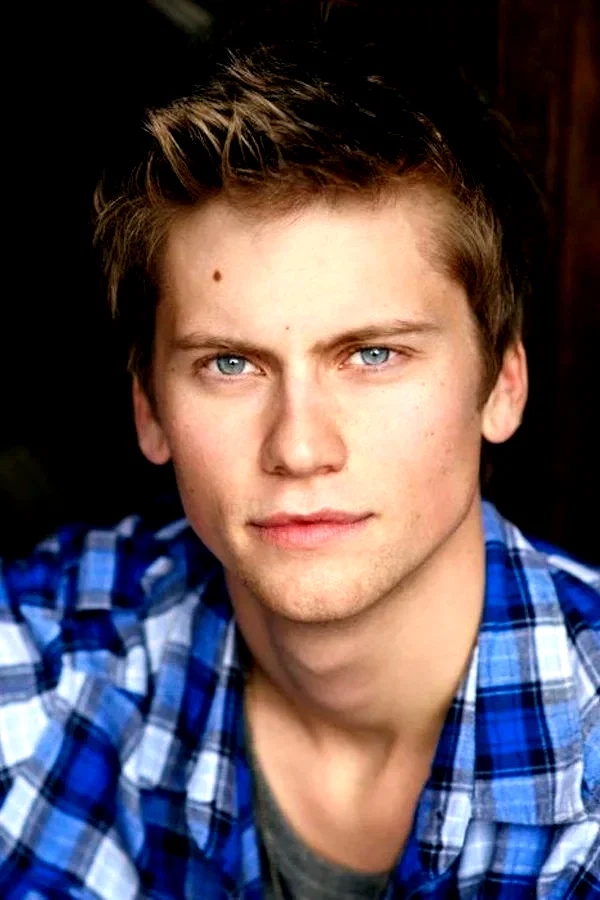 Tim Phillipps