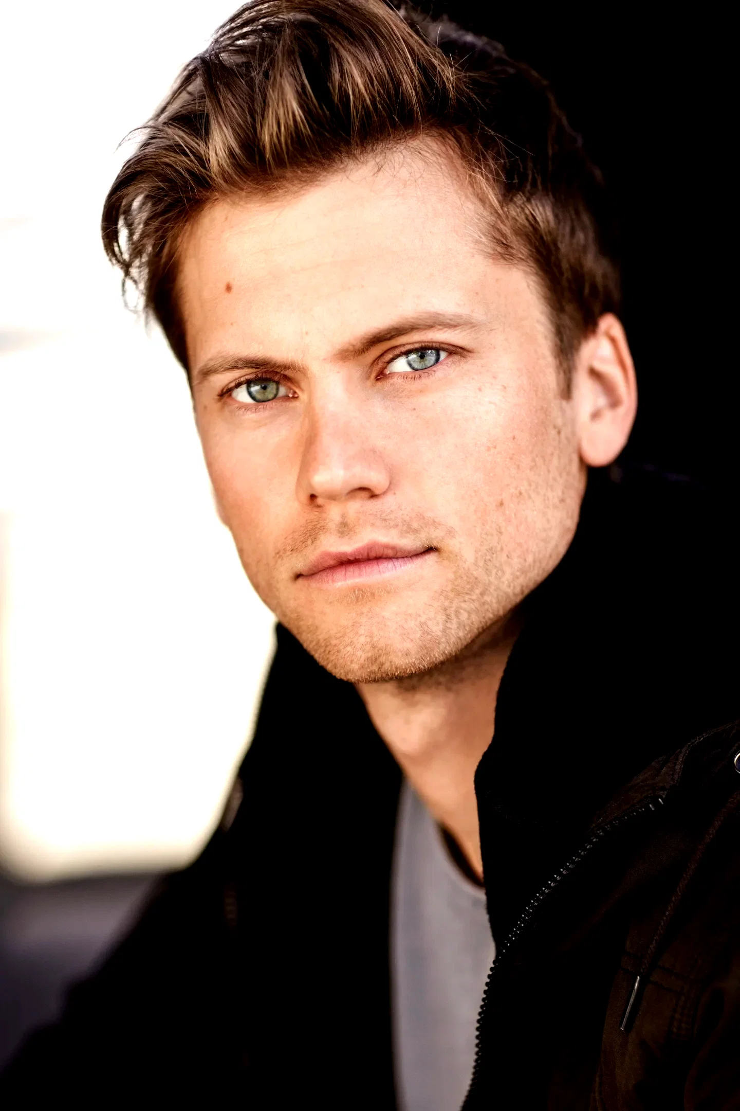  Tim Phillipps
