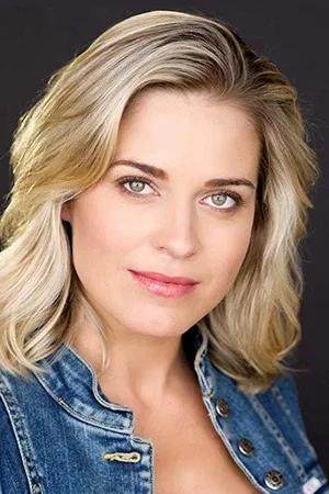  Alexandra Davies photo