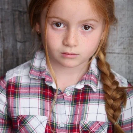 Skylar Gray
