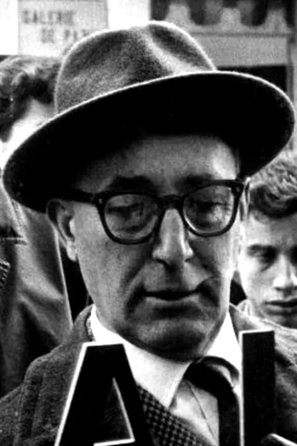  Mario Camerini