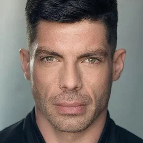 Photo star :  Ronan Summers