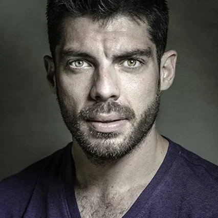  Ronan Summers