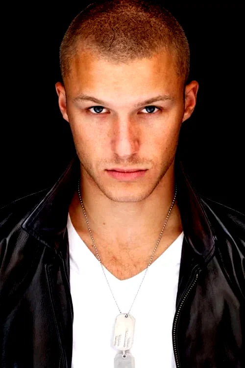  Skyler Maxon