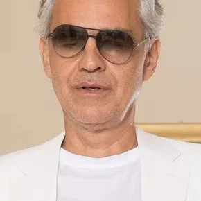 Photo star :  Andrea Bocelli