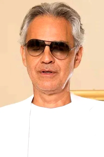  Andrea Bocelli