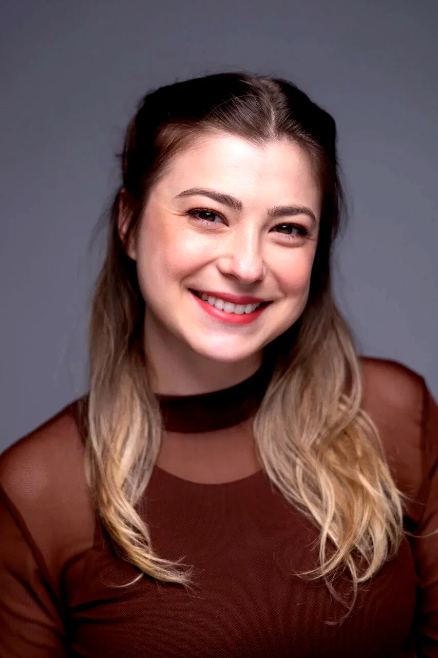 Luiza Porto