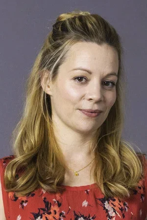  Fiona Button photo