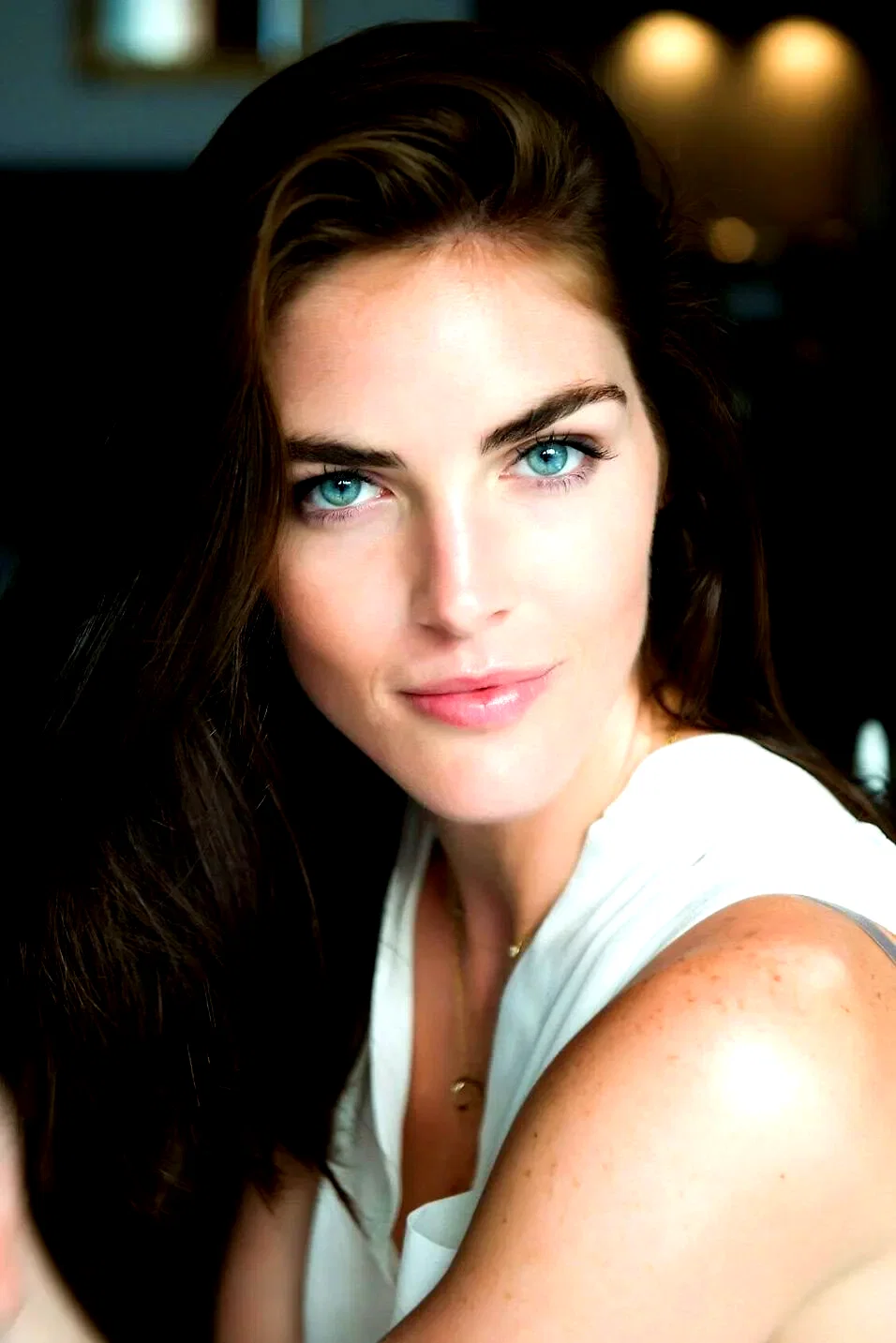 Hilary Rhoda