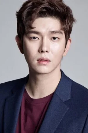  Yoon Kyun-sang photo