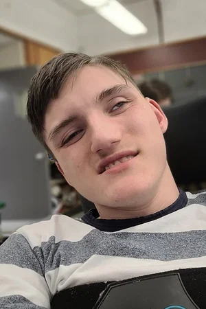  Logan Craig photo