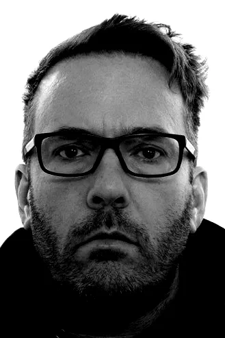  Simon Allen