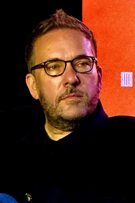  Simon Allen