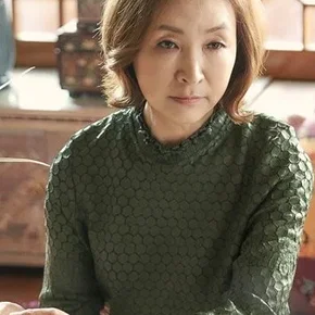 Photo star :  Chung Ae-rie