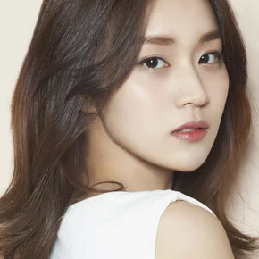 Photo star :  Jeong Yu-min