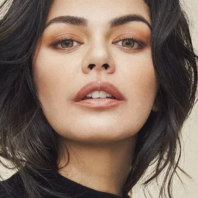 Photo star :  Janine Gutierrez