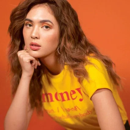  Sofia Andres