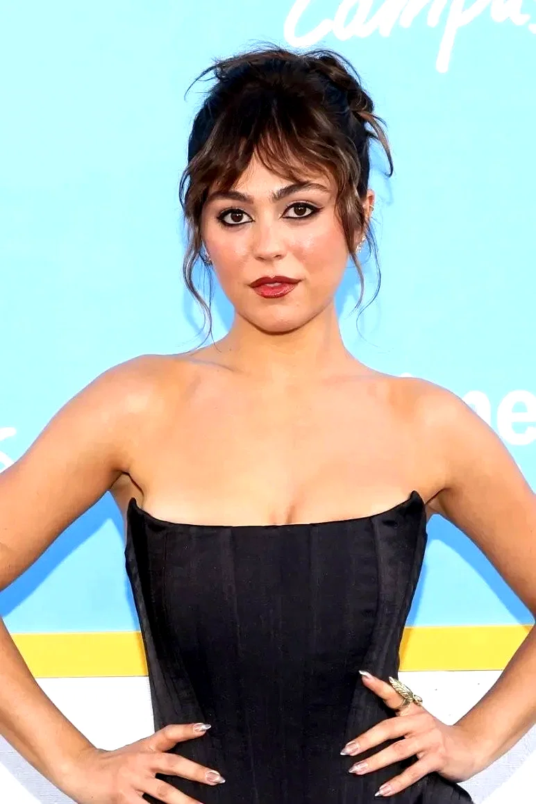  Mika Abdalla